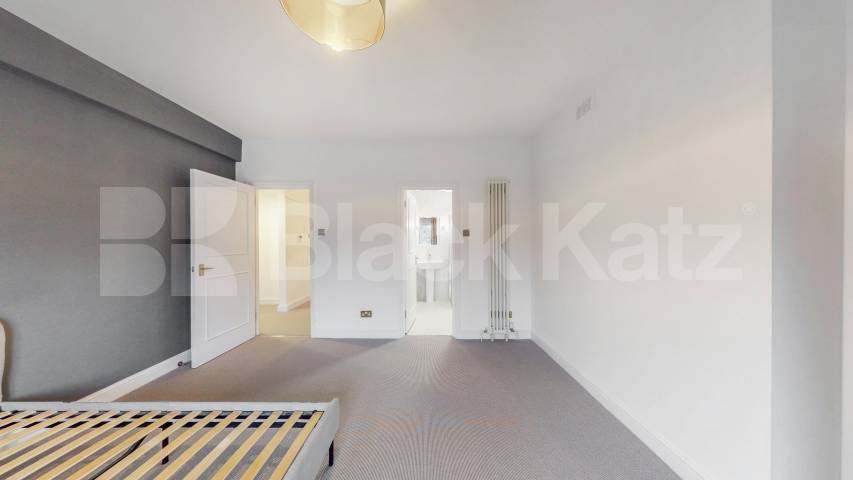 This 2-bedroom, 2-bathroom apartment offers a harmonious blend of modern design, spacious living, and an exceptional location Minster Road, London, NW2,  London