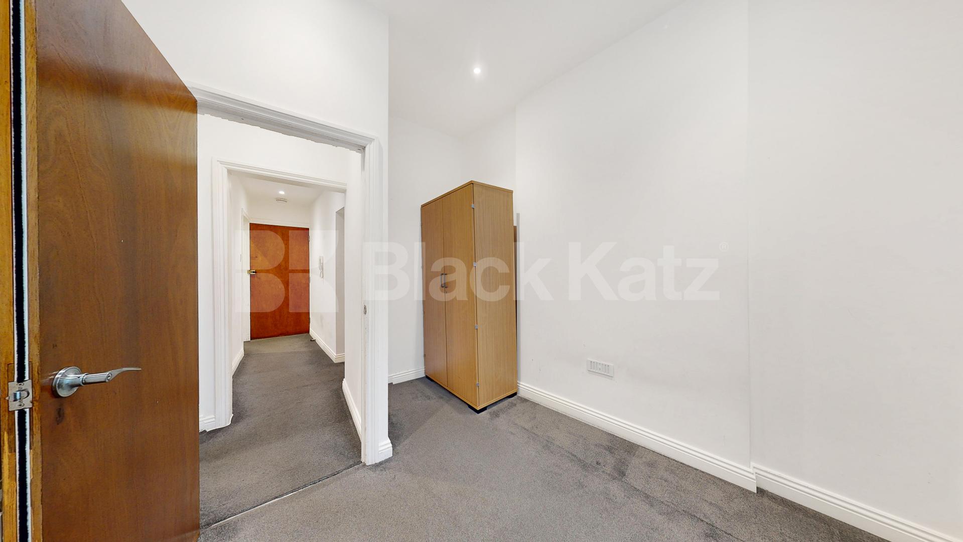 			2 Bedroom, 1 bath, 1 reception 			 Mill Lane,  London  NW6