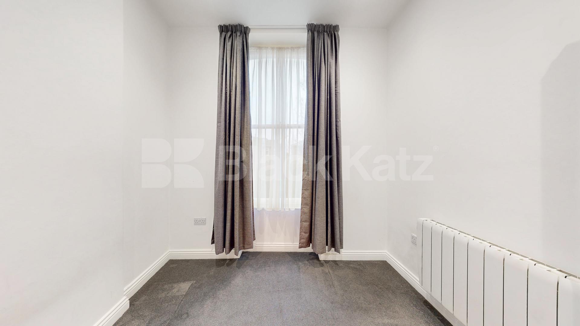 			2 Bedroom, 1 bath, 1 reception 			 Mill Lane,  London  NW6