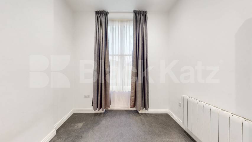 			2 Bedroom, 1 bath, 1 reception 			 Mill Lane,  London  NW6