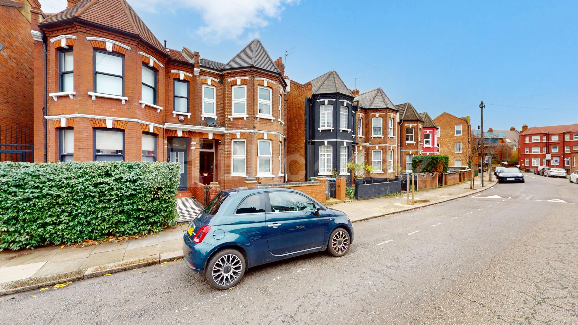 			3 Bedroom, 3 bath, 1 reception 			 Acland Road,  London  NW2