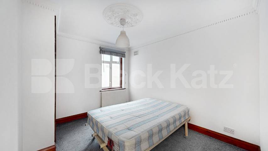 			3 Bedroom, 3 bath, 1 reception 			 Acland Road,  London  NW2