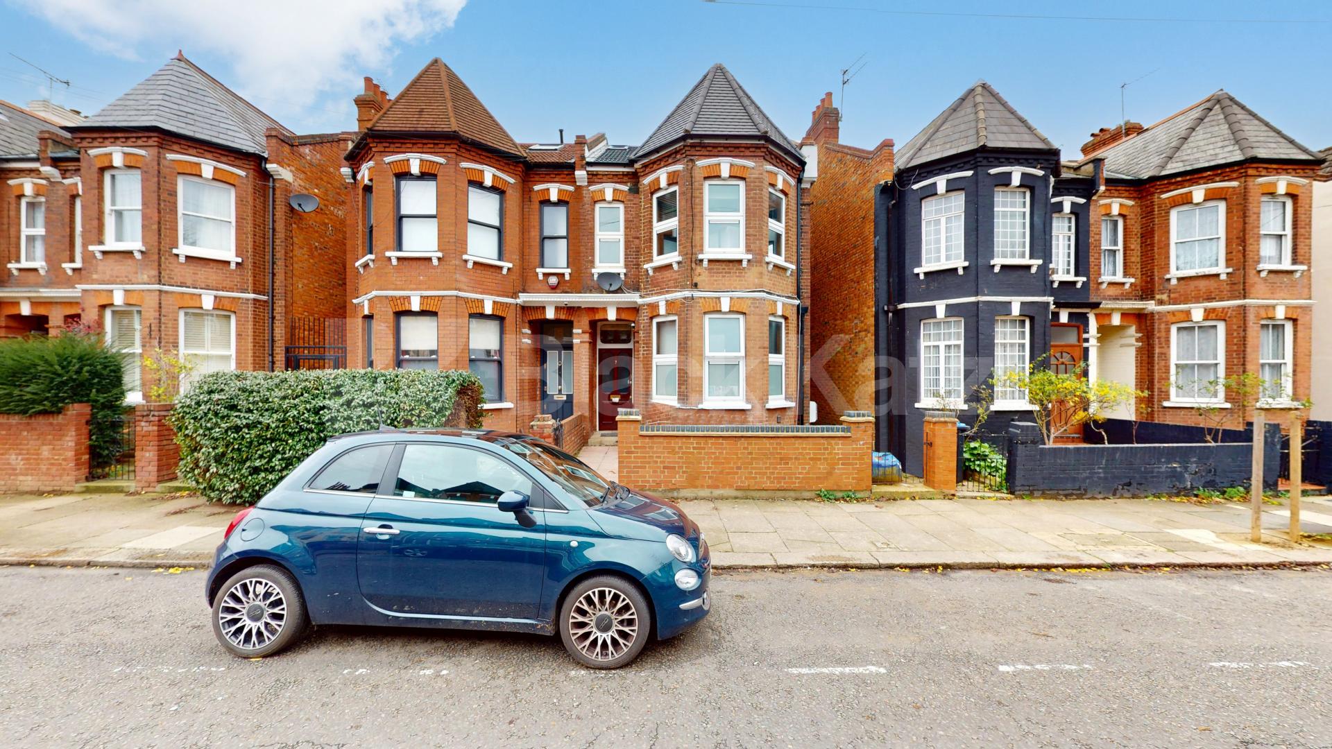 			3 Bedroom, 3 bath, 1 reception 			 Acland Road,  London  NW2