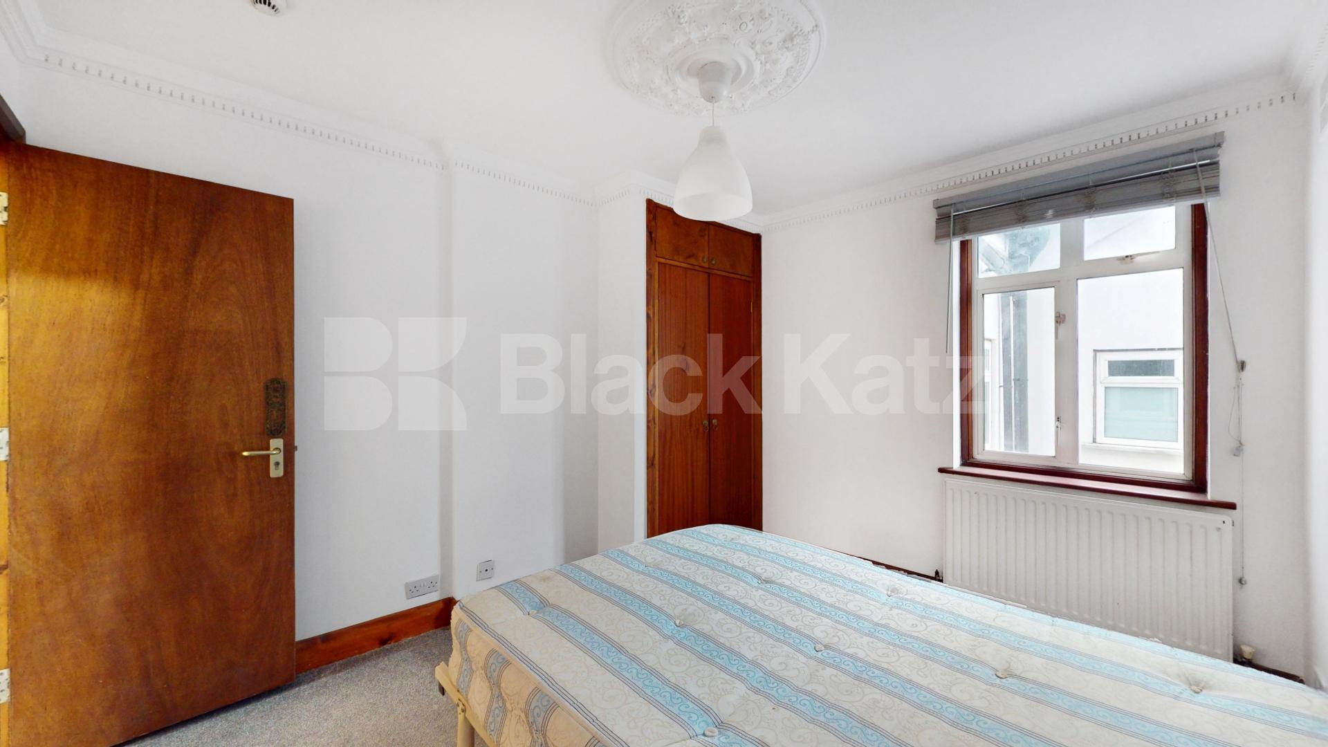 			3 Bedroom, 3 bath, 1 reception 			 Acland Road,  London  NW2
