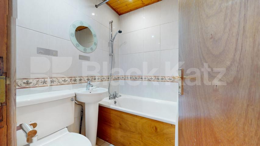 Available from September Heathfield Park, London, NW2,  London