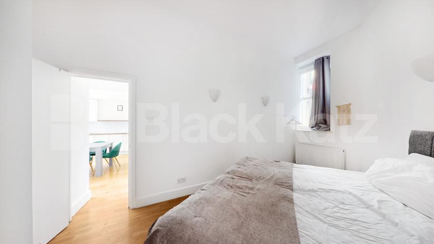 Stunning Three Double Bedroom, Two Bathroom Apartment in Heart of Shoreditch Great Eastern Street , Old Street - Shoreditch