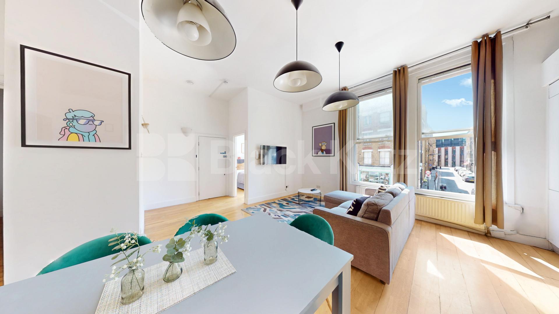 Stunning Three Double Bedroom, Two Bathroom Apartment in Heart of Shoreditch Great Eastern Street , Old Street - Shoreditch
