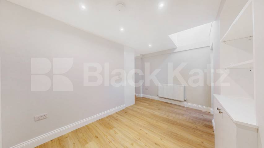 Stylish Refurbished 1 Bed Apartment in Bell Street mins to Regents Park Bell Street, Marylebone