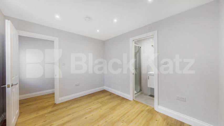 Stylish Refurbished 1 Bed Apartment in Bell Street mins to Regents Park Bell Street, Marylebone