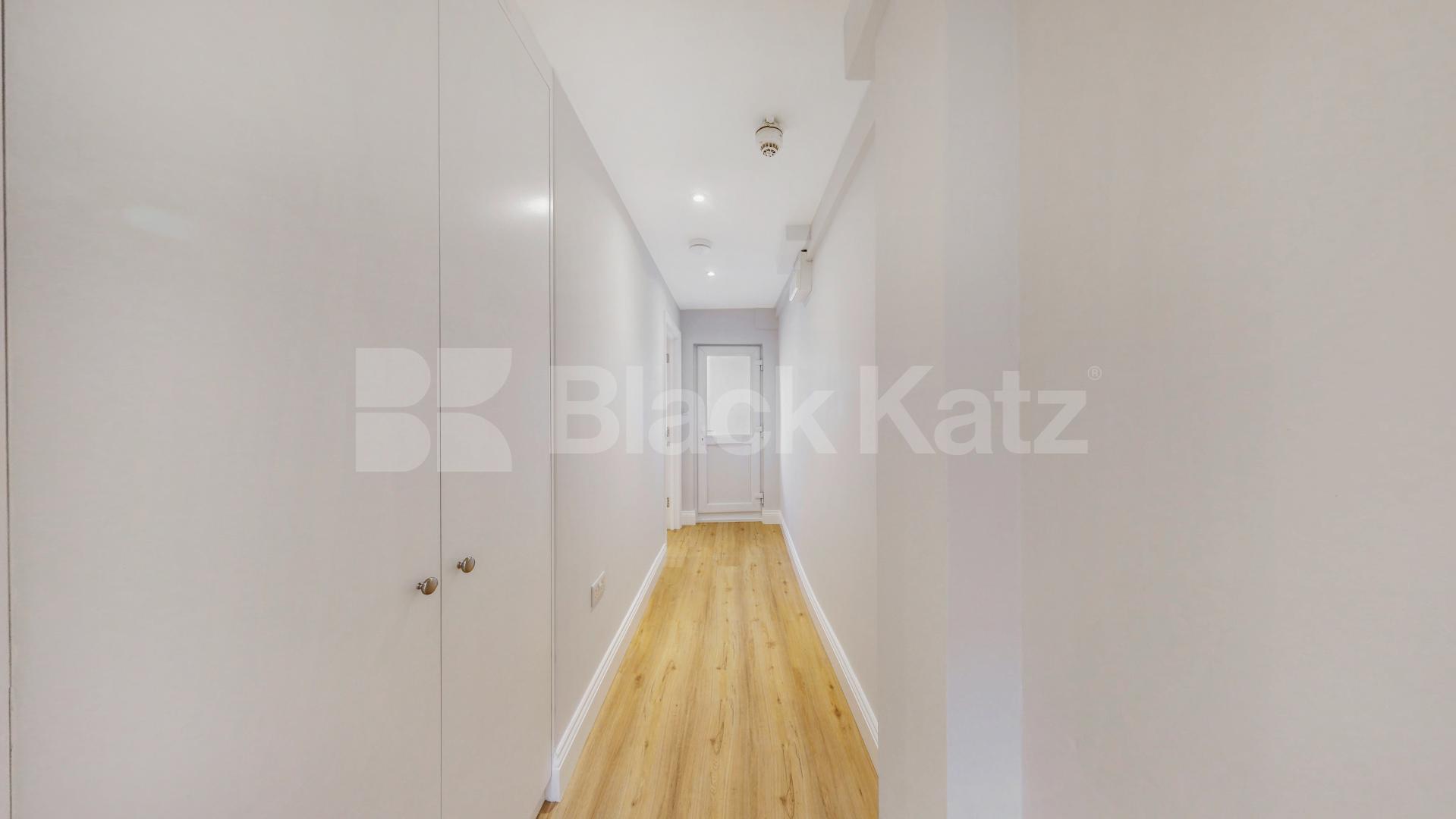 Stylish Refurbished 1 Bed Apartment in Bell Street mins to Regents Park Bell Street, Marylebone