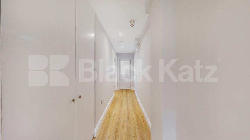 Stylish Refurbished 1 Bed Apartment in Bell Street mins to Regents Park Bell Street, Marylebone