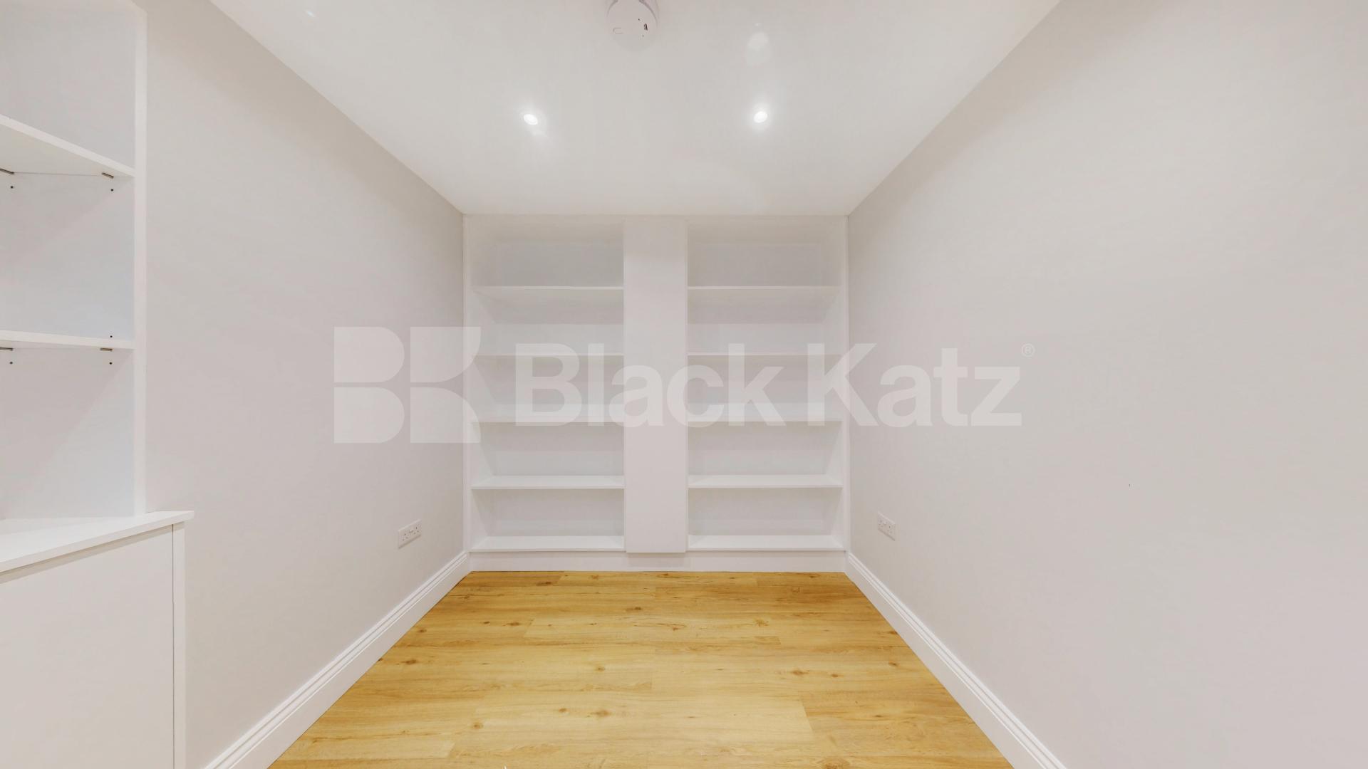 Stylish Refurbished 1 Bed Apartment in Bell Street mins to Regents Park Bell Street, Marylebone