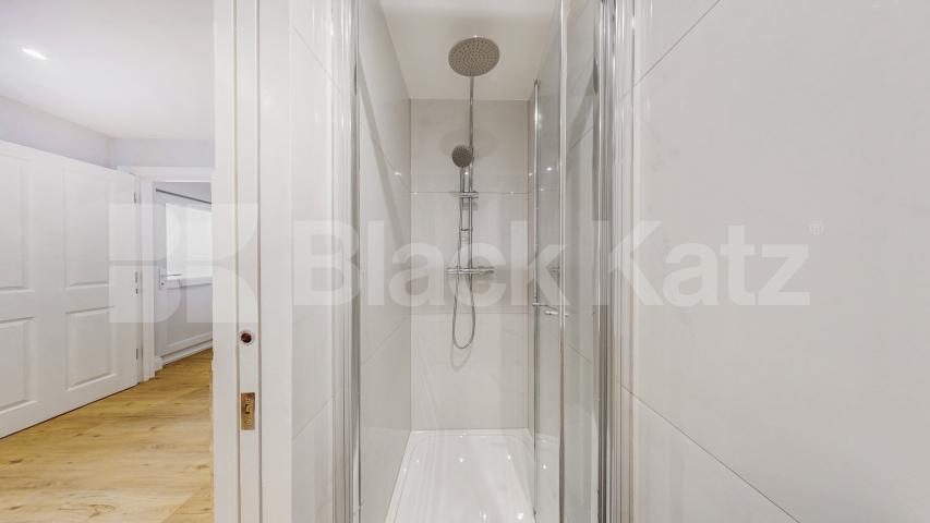 Stylish Refurbished 1 Bed Apartment in Bell Street mins to Regents Park Bell Street, Marylebone