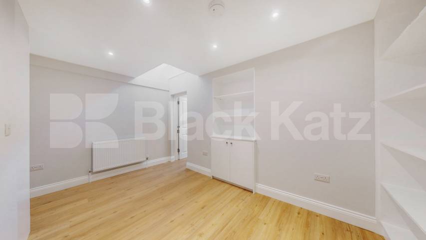 Stylish Refurbished 1 Bed Apartment in Bell Street mins to Regents Park Bell Street, Marylebone