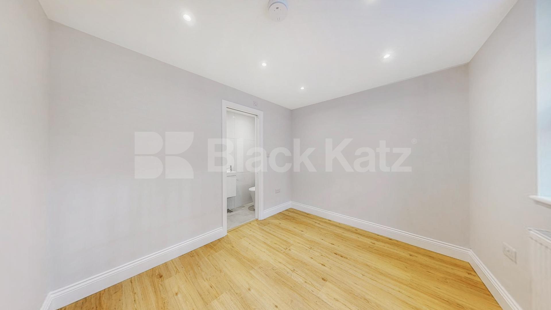 Stylish Refurbished 1 Bed Apartment in Bell Street mins to Regents Park Bell Street, Marylebone