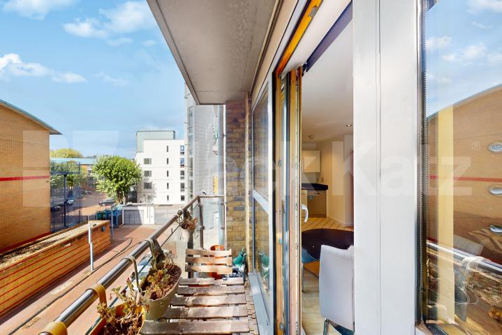 Boasting size, quality & location Boulevard Mansions.Borough Road, Borough