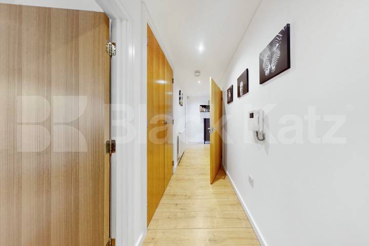 Boasting size, quality & location Boulevard Mansions.Borough Road, Borough