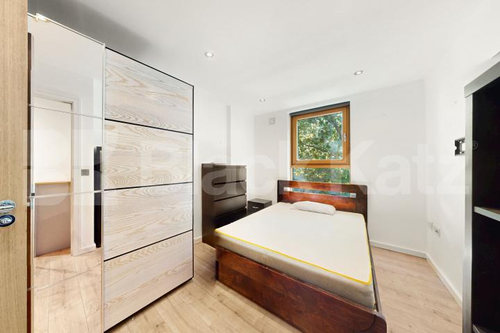 Boasting size, quality & location Boulevard Mansions.Borough Road, Borough