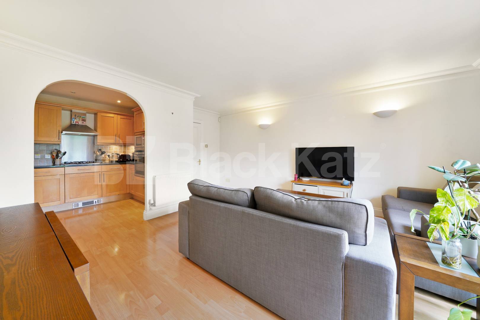 Boasting size, quality & location Bentham House.Falmouth Road, Borough/London Bridge