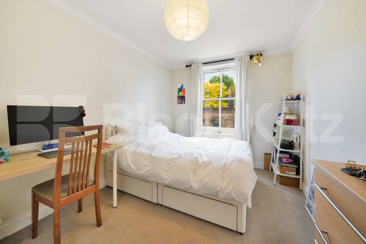 Boasting size, quality & location Bentham House.Falmouth Road, Borough/London Bridge