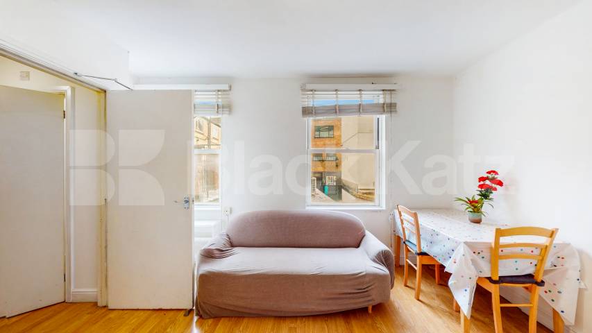 Bright & Spacious 2-Bed Flat to Rent – Minutes from Camden Town Station Camden High Street, Camden