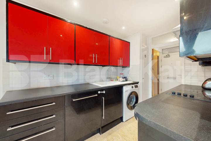 Modern recently refurbished two bed in central location mins to tube Alfred Road , Westbourne Park