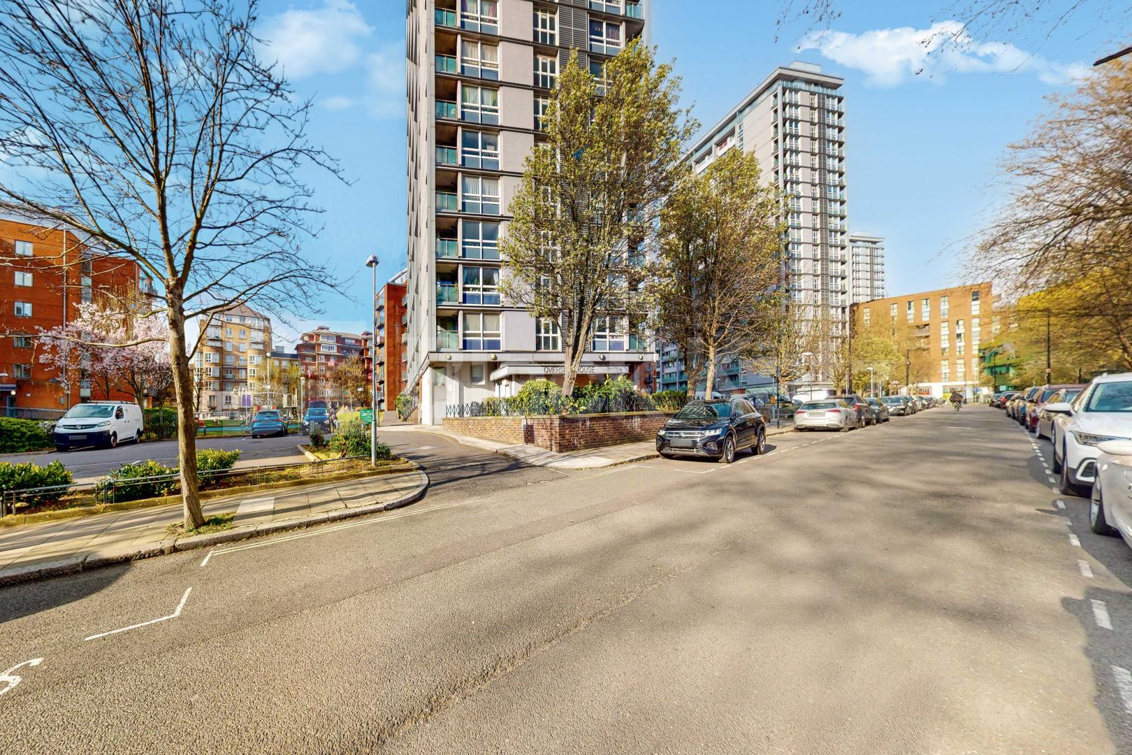 Modern recently refurbished two bed in central location mins to tube Alfred Road , Westbourne Park