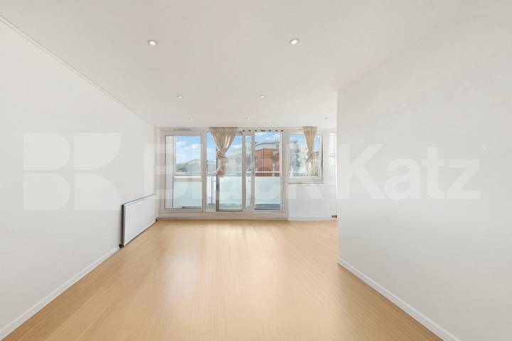 Modern recently refurbished two bed in central location mins to tube Alfred Road , Westbourne Park