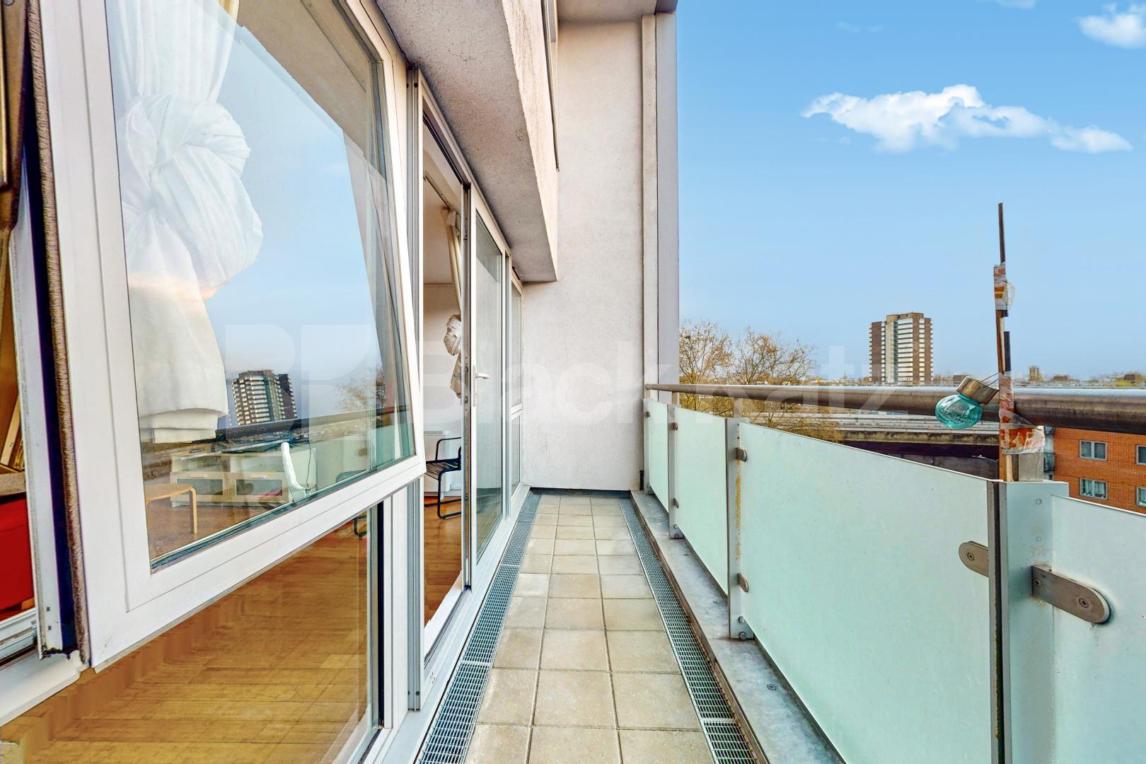 Modern recently refurbished two bed in central location mins to tube Alfred Road , Westbourne Park