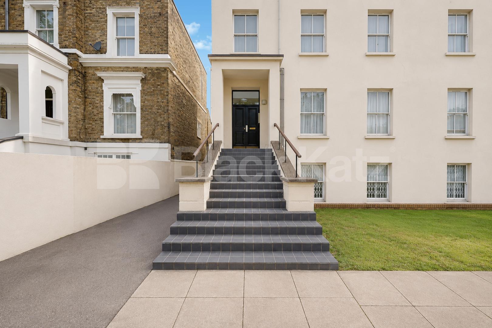 Spacious 1 Bed Flat N7 | Parking, Quiet Aspect & High Ceilings Camden Road, Camden Borders 