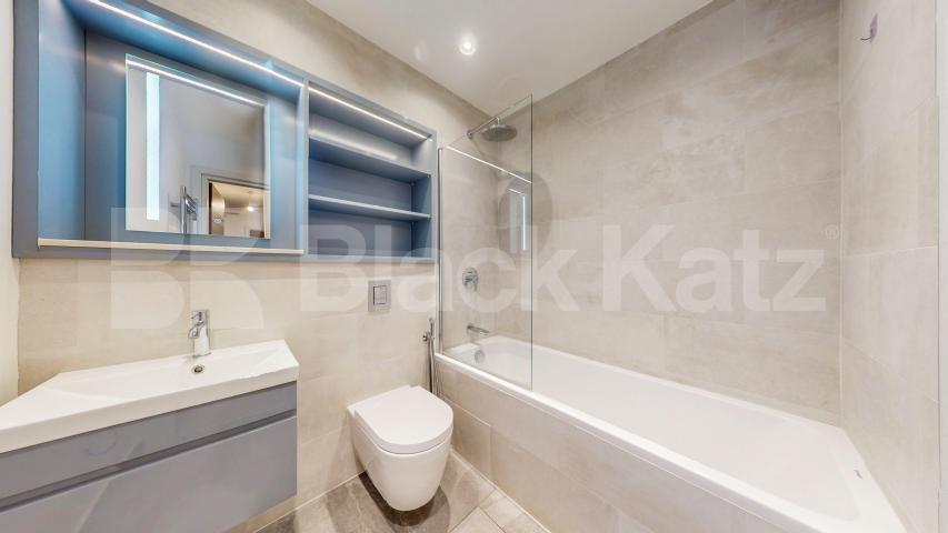 Stunning One Bedroom Apartment in Exclusive Keskidee Development, N1 Gifford Street , Kings Cross
