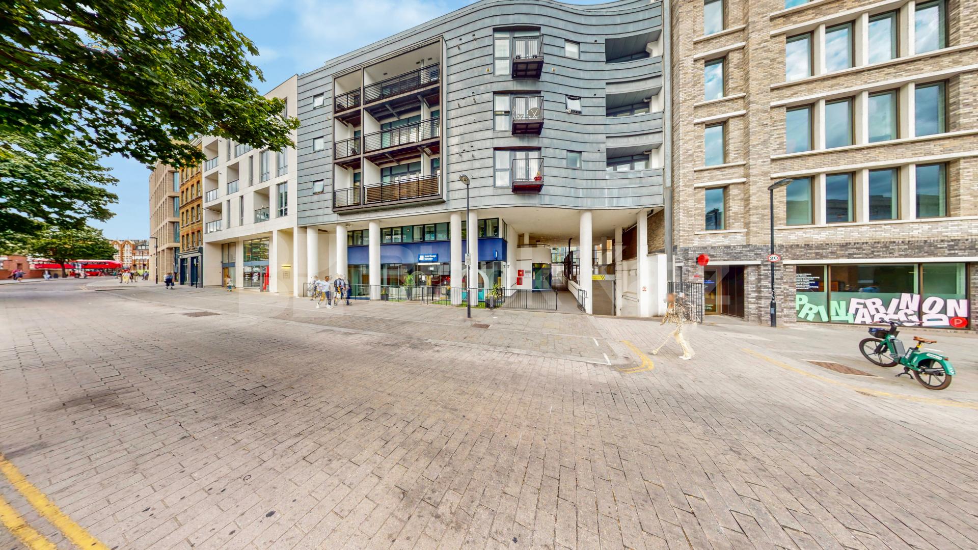located by farringdon station a 1 bedroom apartment within a new build Turnmill Street, Farringdon 