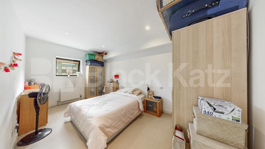 located by farringdon station a 1 bedroom apartment within a new build Turnmill Street, Farringdon 