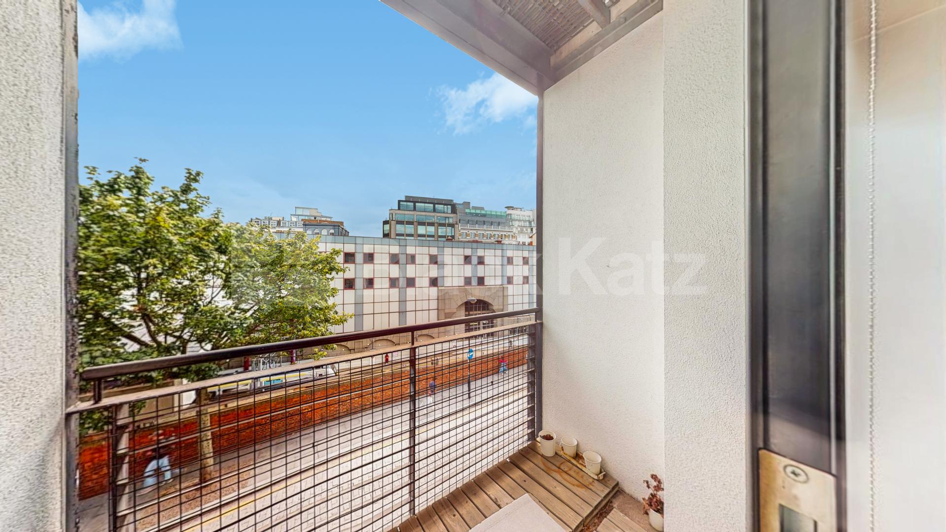 located by farringdon station a 1 bedroom apartment within a new build Turnmill Street, Farringdon 