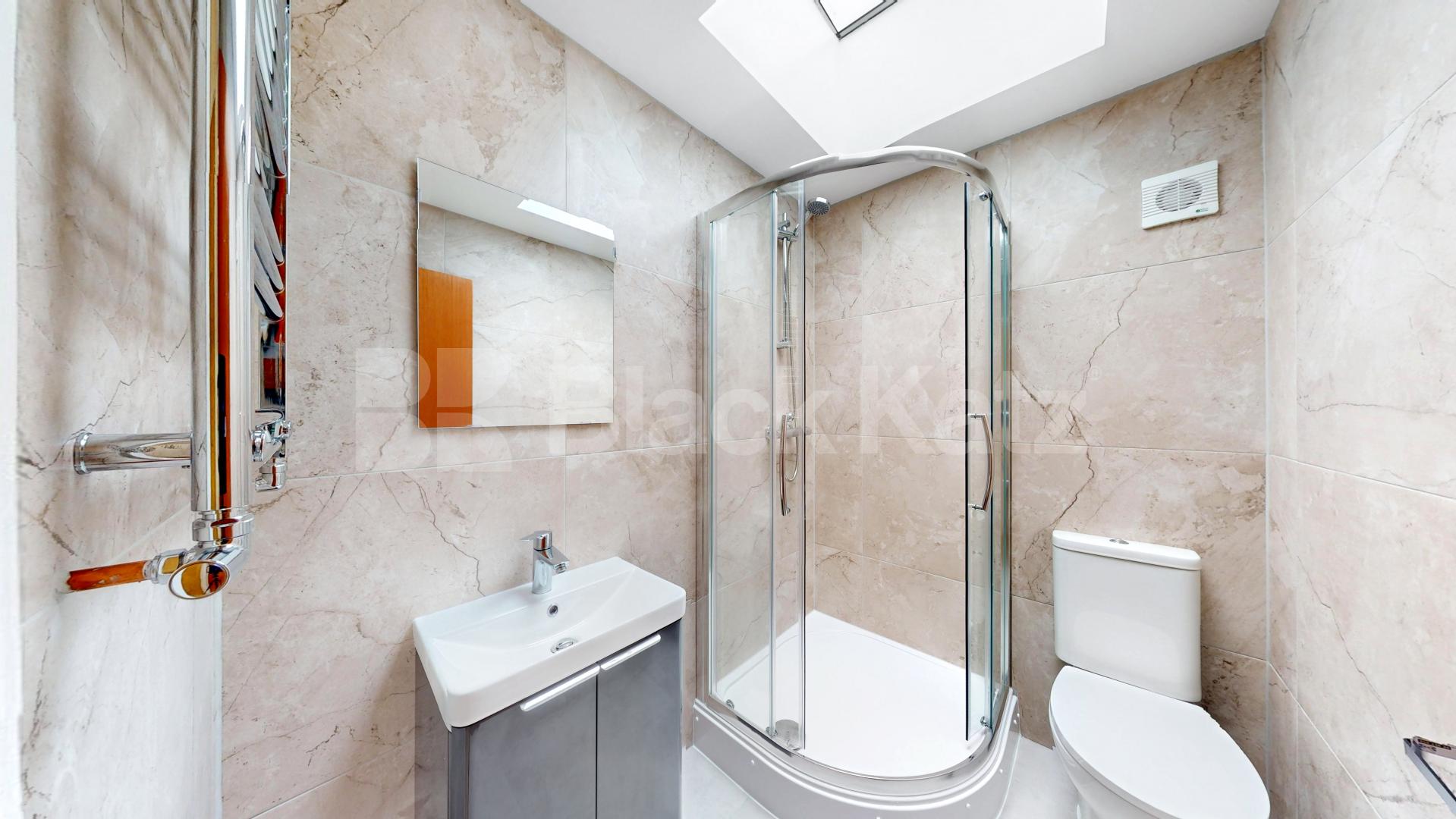 Newly refurbished two bed mins to Queens Park tube and shops Kilburn Lane, Queens Park / Maida Vale