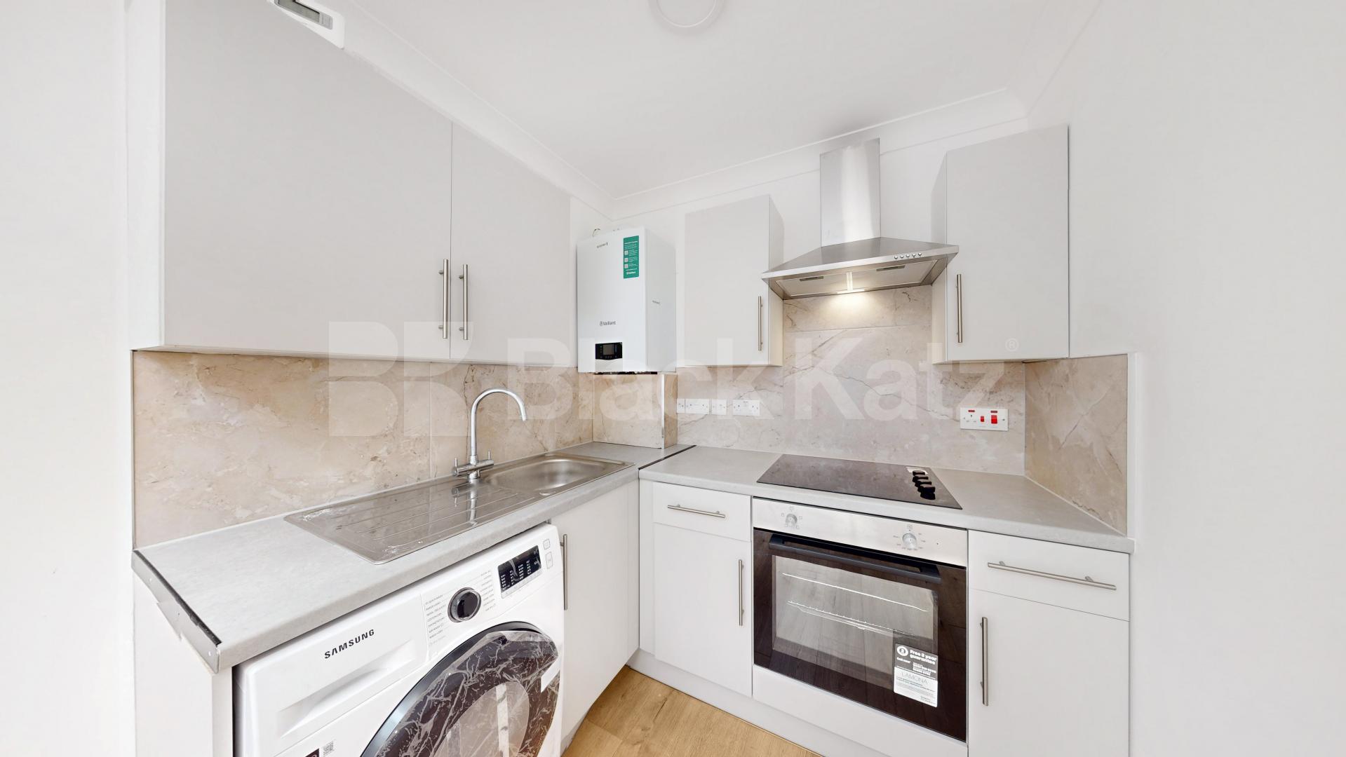 Newly refurbished two bed mins to Queens Park tube and shops Kilburn Lane, Queens Park / Maida Vale