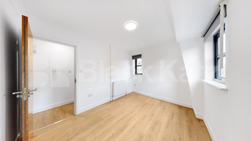 Newly refurbished two bed mins to Queens Park tube and shops Kilburn Lane, Queens Park / Maida Vale