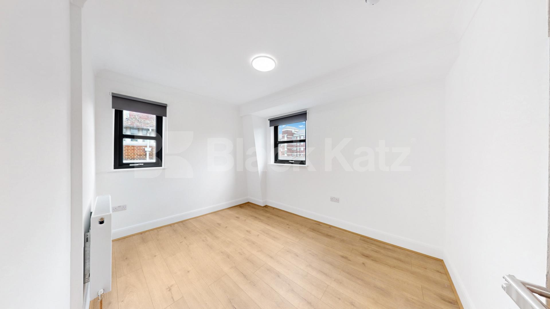 Newly refurbished two bed mins to Queens Park tube and shops Kilburn Lane, Queens Park / Maida Vale