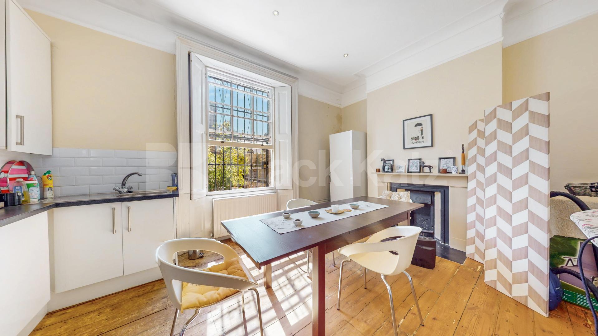 Fantastic two bed set within a period house with high ceilings & wood floors! Camden Road, Camden