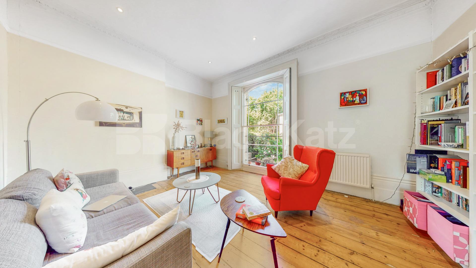 Stunning one bed set within a period house with high ceilings & wood floors! Camden Road, Camden