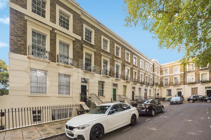 Located in one of WC1X prime garden squares close to Bloomsbury Granville Square, Kings Cross / Clerkenwell 