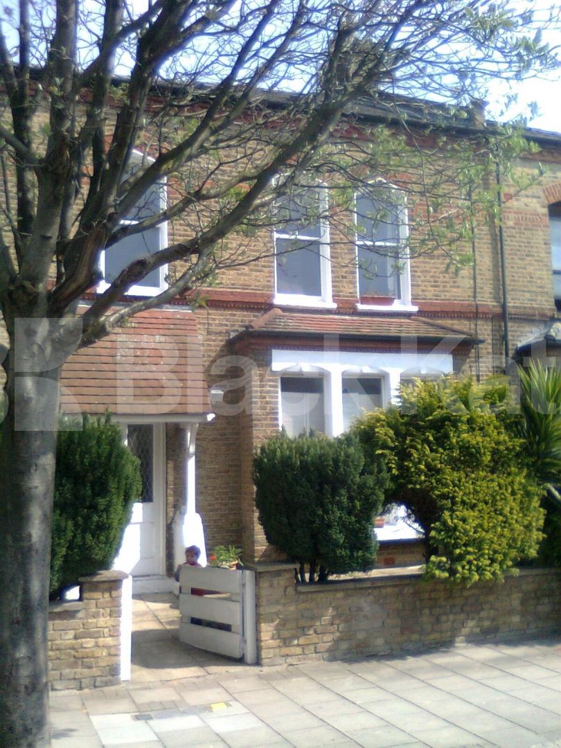 			New Instruction, 2 Bedroom, 1 bath, 1 reception Flat			 Finsbury Park Road, FINSBURY PARK