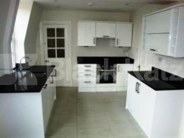 			LUXURY FLAT, 2 Bedroom, 1 bath, 1 reception Flat			 Greenhill Road, HAMPSTEAD