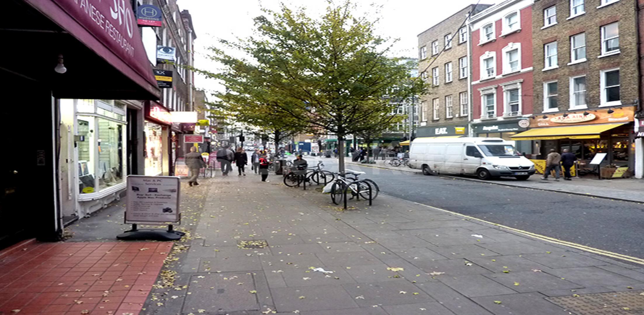 			NEW INSTRUCTION!, 3 Bedroom, 1 bath, 1 reception Flat			 Goodge Street, TOTTENHAM CRT. ROAD