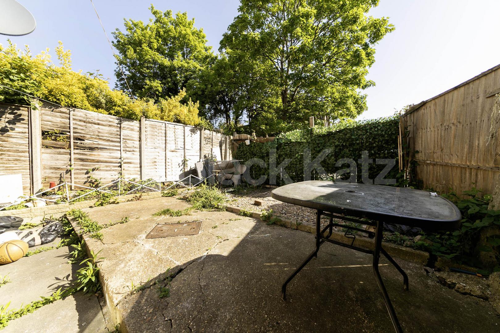 Furnished or Unfurnished / Suitable for Sharers or a Family Claremont Road, London, NW2,  London