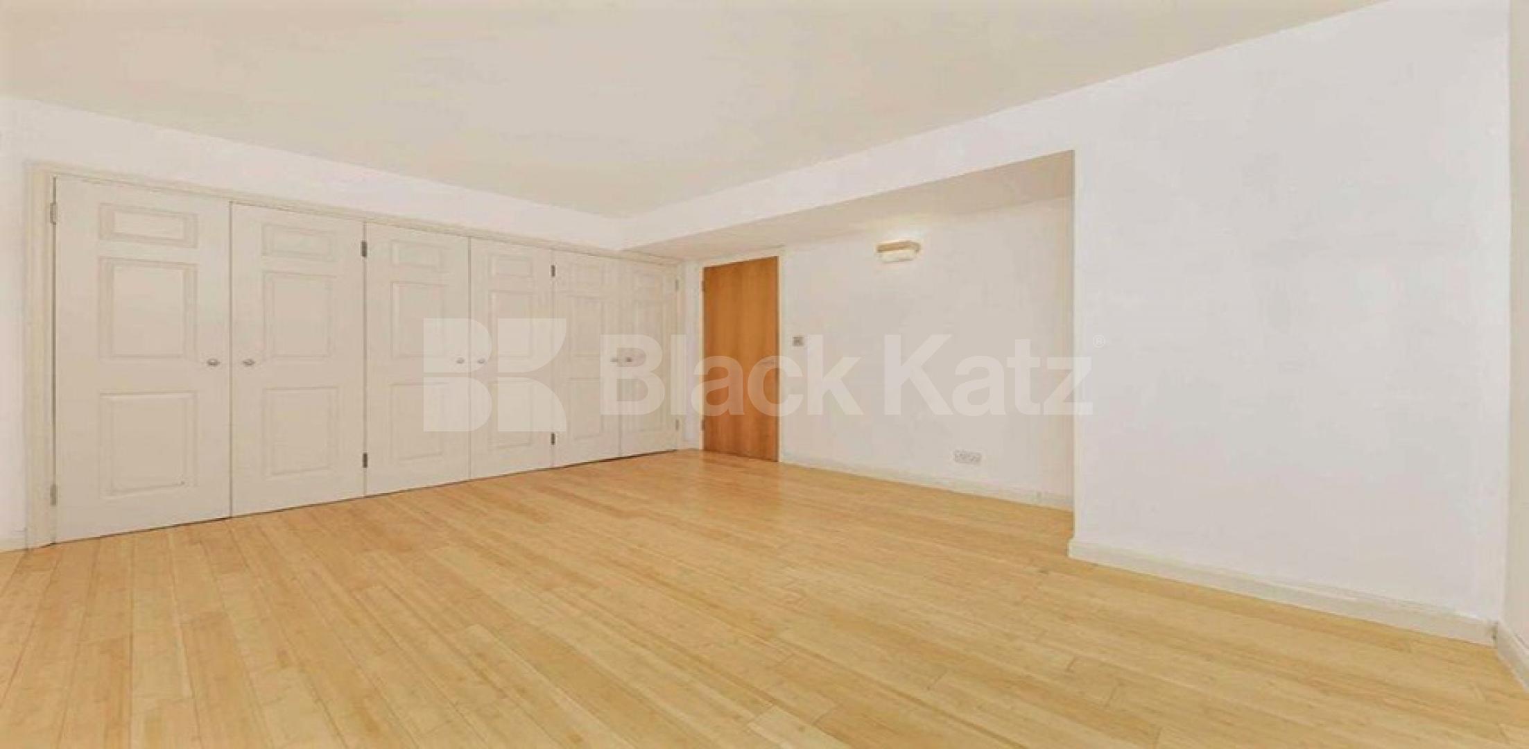			2 BED 2 BATH & MINS TO TUBE!, 2 Bedroom, 2 bath, 1 reception Flat			 Gilbey House, Jamestown Road, CAMDEN TOWN