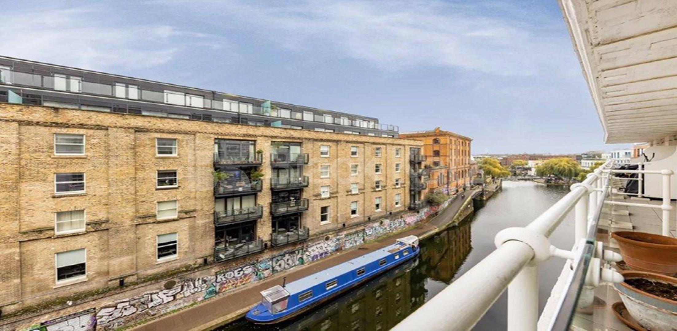 			2 BED 2 BATH & MINS TO TUBE!, 2 Bedroom, 2 bath, 1 reception Flat			 Gilbey House, Jamestown Road, CAMDEN TOWN