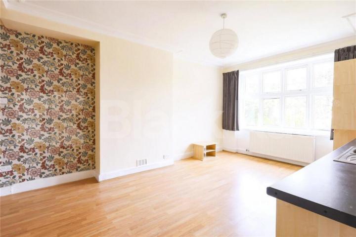 Beautiful two double bedroom property set in an amazing location  Great North Road, Highgate / East Finchley 