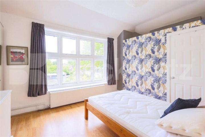 Beautiful two double bedroom property set in an amazing location  Great North Road, Highgate / East Finchley 