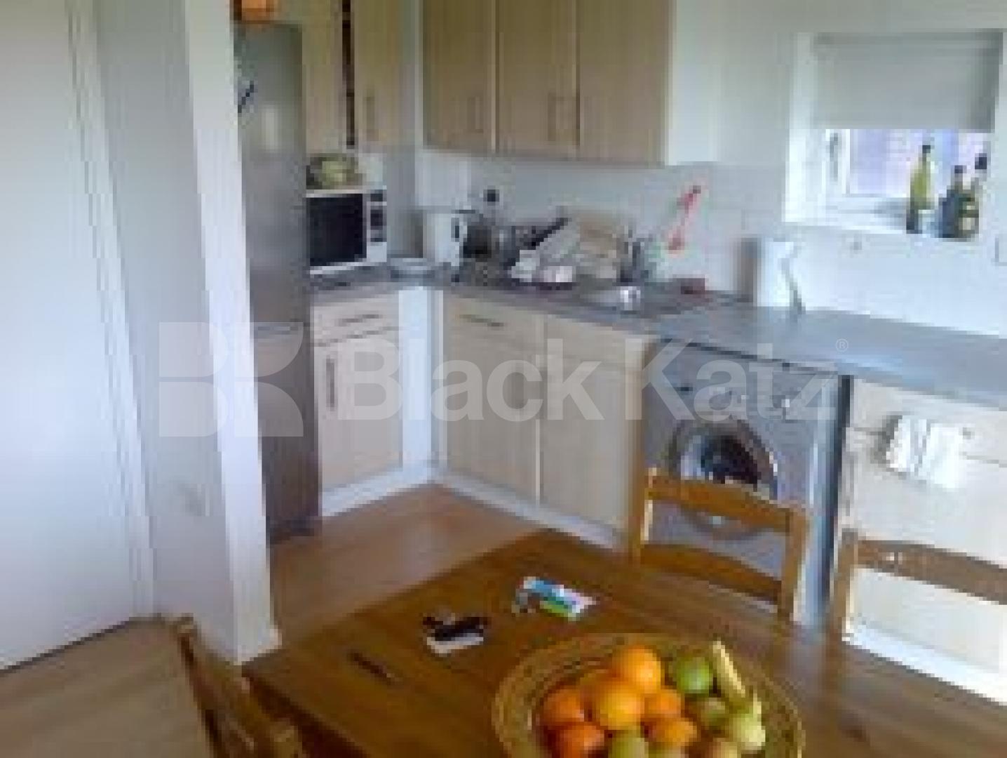 			2 Bedroom, 1 bath, 1 reception Flat			 Gopsall Street, HOXTON N1